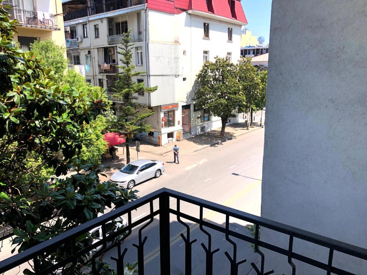 Hotel Dolphin Batumi Exterior photo